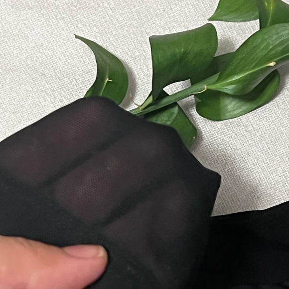 Fashion Nova NEW two piece biker short & bra set. - Picture 3 of 4